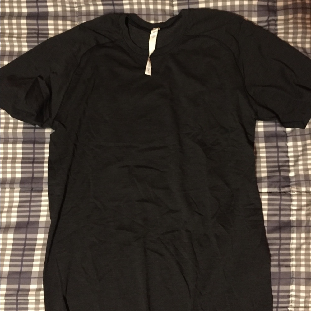 Lululemon Metal Vent Tech short sleeve
